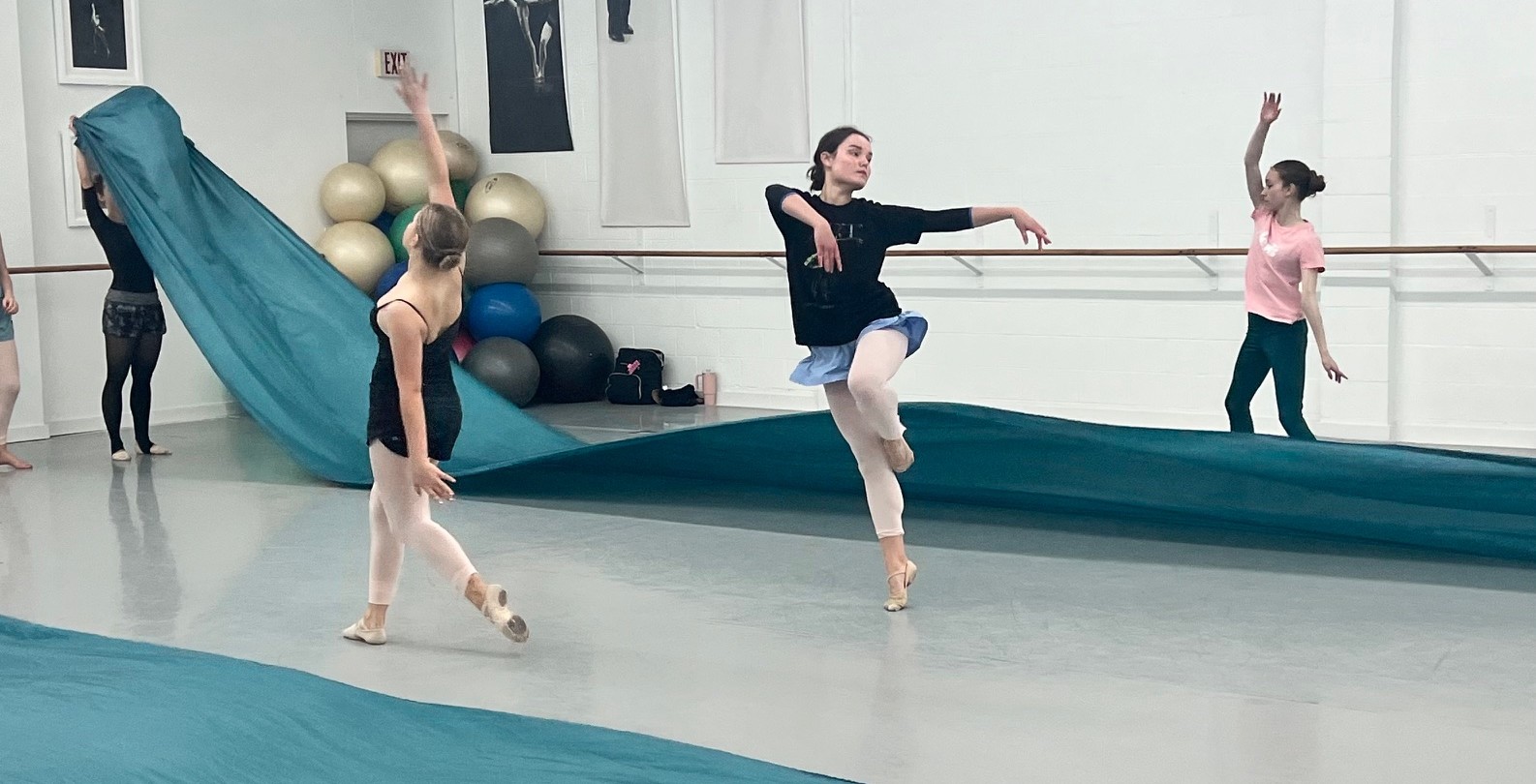 Colton dancers 'Float' onto Imperial stage April 26 - Augusta Good News